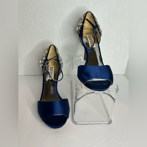 Badgley Mischka
Dawn d'Orsay Evening Sandals - Picture 2 of 16